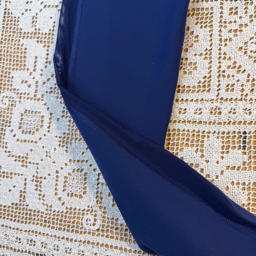 Old Navy Active Go-Dry Blue Mesh Panel Pocket Leggings Womens XS High Rise - Picture 8 of 12